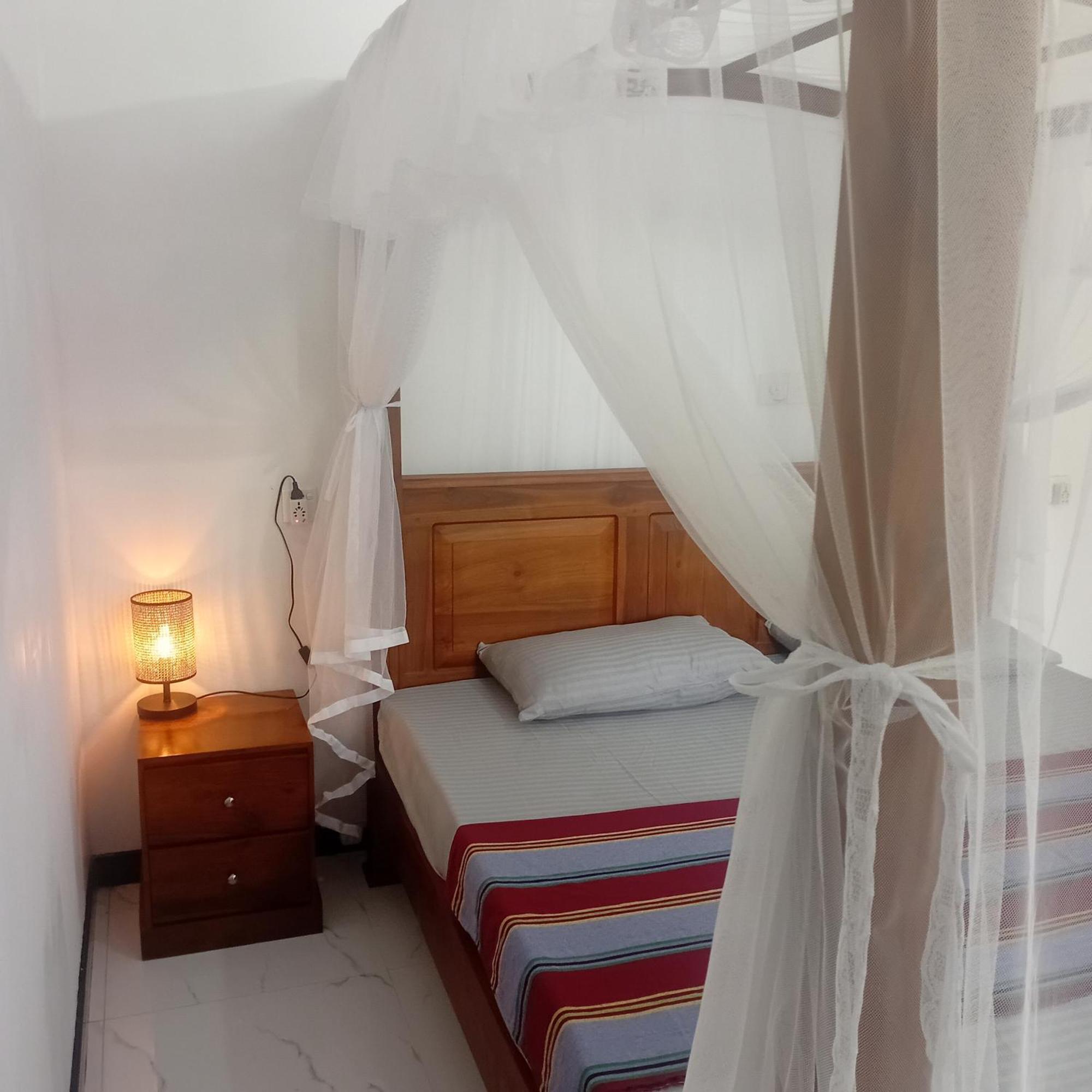 Hotel Daasa Guest Mirissa Habitación foto